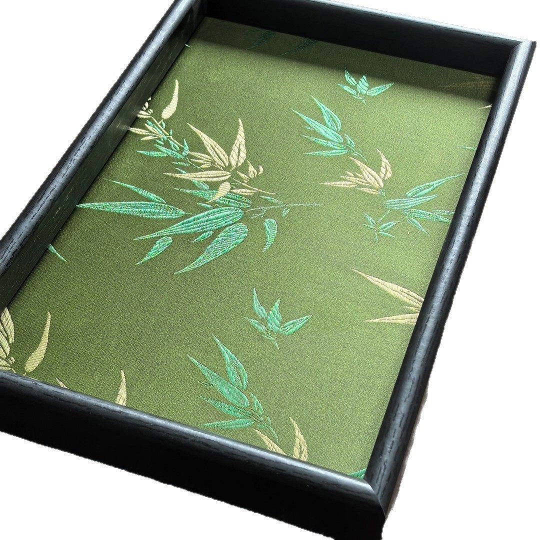 Plastic Tray with Bamboo Leaf Fabric Inner